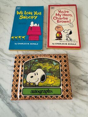 LOT OF 3 VINTAGE SNOOPY BOOKS CHARLIE BROWN PEANUTS